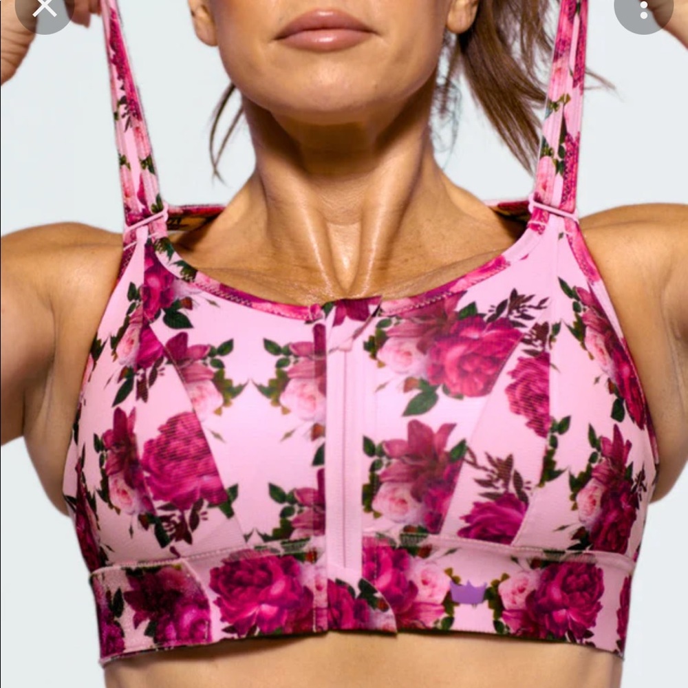 SheFit Ultimate Sports Bra